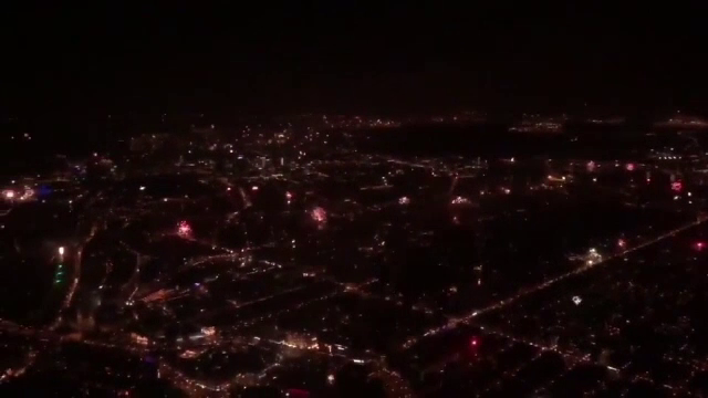 Focurile de artificii din Amsterdam, filmate de poliția olandeză din elicopter