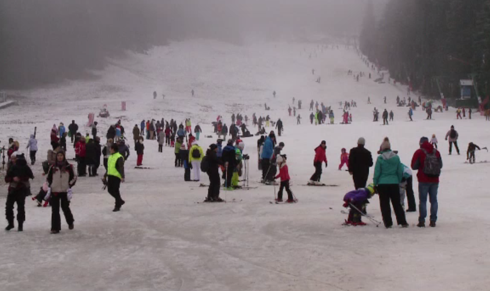 Copiii s-au distrat, pe pârtie, în ultimul weekend din această vacanță