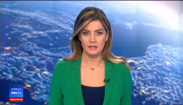 Momentul în care un șofer teribilist a intrat cu bolidul intr-o clădire istorică din Iași. VIDEO