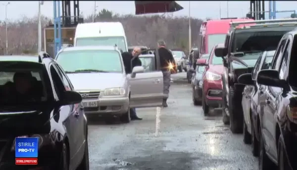 Aglomerație în vămi. Turiștii moldoveni vin să sărbătorească în România Crăciunul pe stil vechi