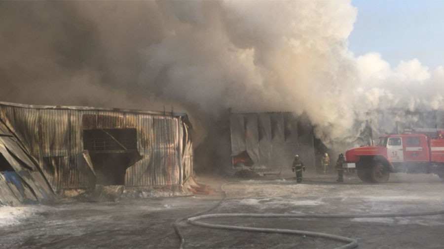 Incendiu devastator la o fabrică de încălțăminte din Rusia: 10 persoane ar fi murit