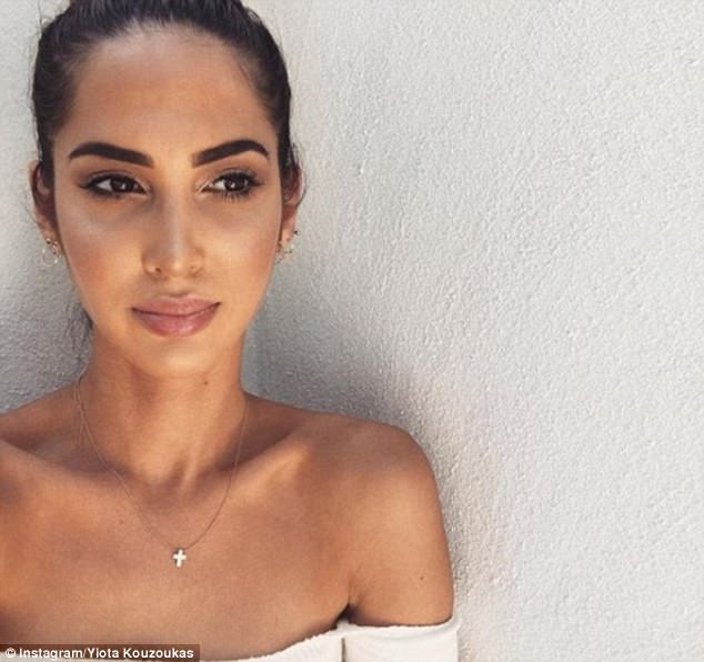 Însărcinată în ultima lună, o tânără arată impecabil. Fotografiile care i-au adus celebritate pe Instagram