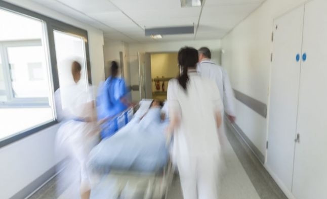 A născut în toaletă din cauza indiferenţei medicilor: ”M-a întrebat de ce urlu. Ma mir cum de am ramas vie"