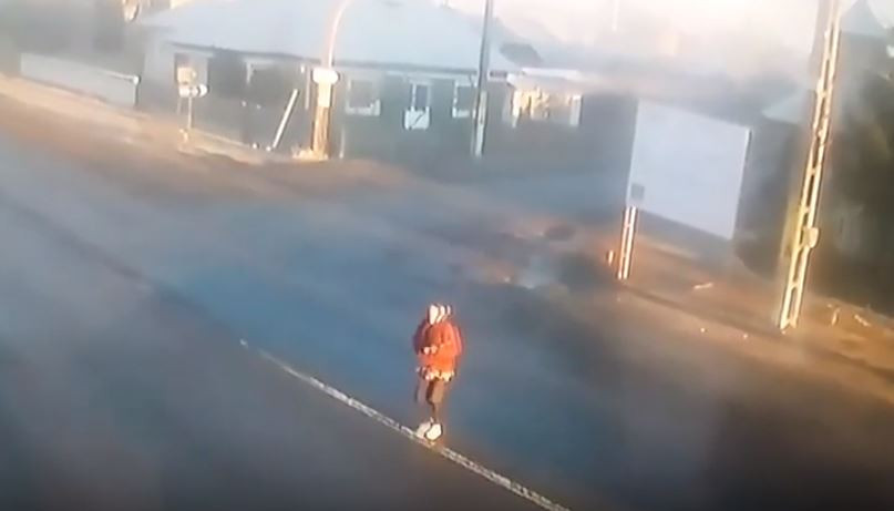 Accident groaznic în Neamț. Spulberată de mașină după ce a traversat prin loc nepermis