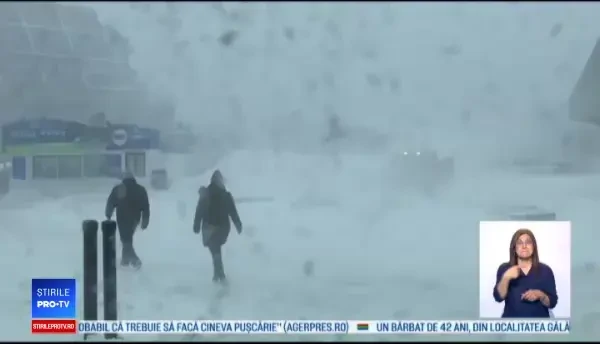 Un ciclon-bombă afectează America de Nord: școli închise, case fără curent și zboruri anulate