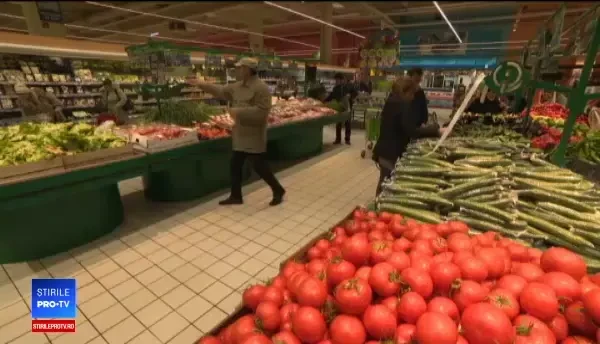 Fructele exotice au întrecut carnea de porc în alimentaţia romanilor. Mâncăm pâine şi cartofi mult mai rar
