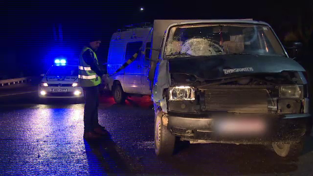 Minor reţinut după ce a produs 3 accidente cu 6 răniţi. Beat, a furat maşina părinţilor