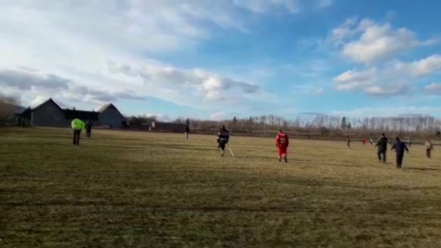 Copil de 8 ani rătăcit în pădure, găsit după ore de căutări disperate