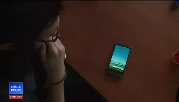 Peste 250 de aplicații pentru mobil au funcții ASCUNSE de înregistrare audio sau video