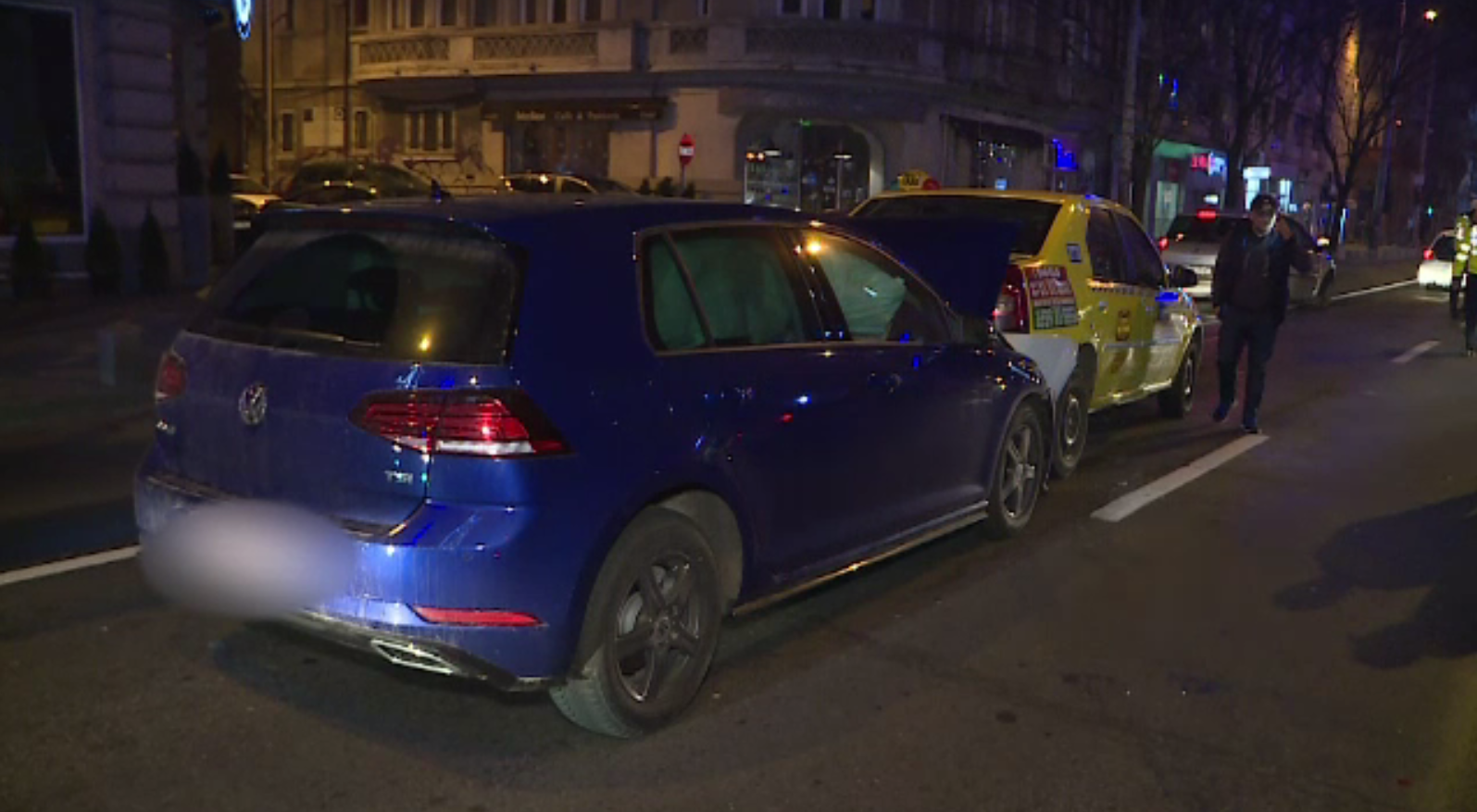 Accident în lanț, în Capitală, provocat de un pieton care a traversat printr-un loc nepermis