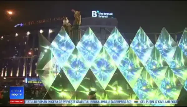 Vladimir Putin, prezent la slujba de Crăciun, în Sankt Petersburg, oraşul său natal. VIDEO