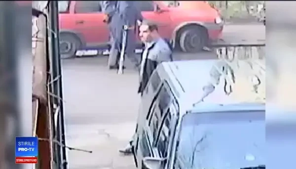 Suspectul de pedofilie din Capitală s-a plimbat zeci de minute lângă blocul celor doi copii. Traseul său, refăcut pas cu pas