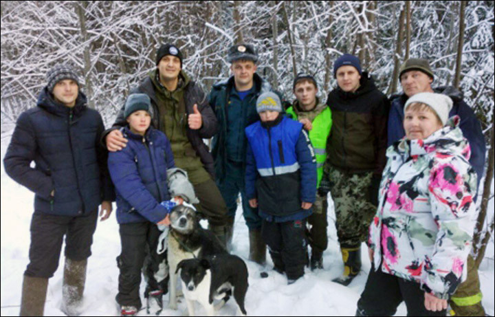 Doi copii din Rusia, salvaţi de la îngheţ de câini după ce s-au rătăcit în pădure