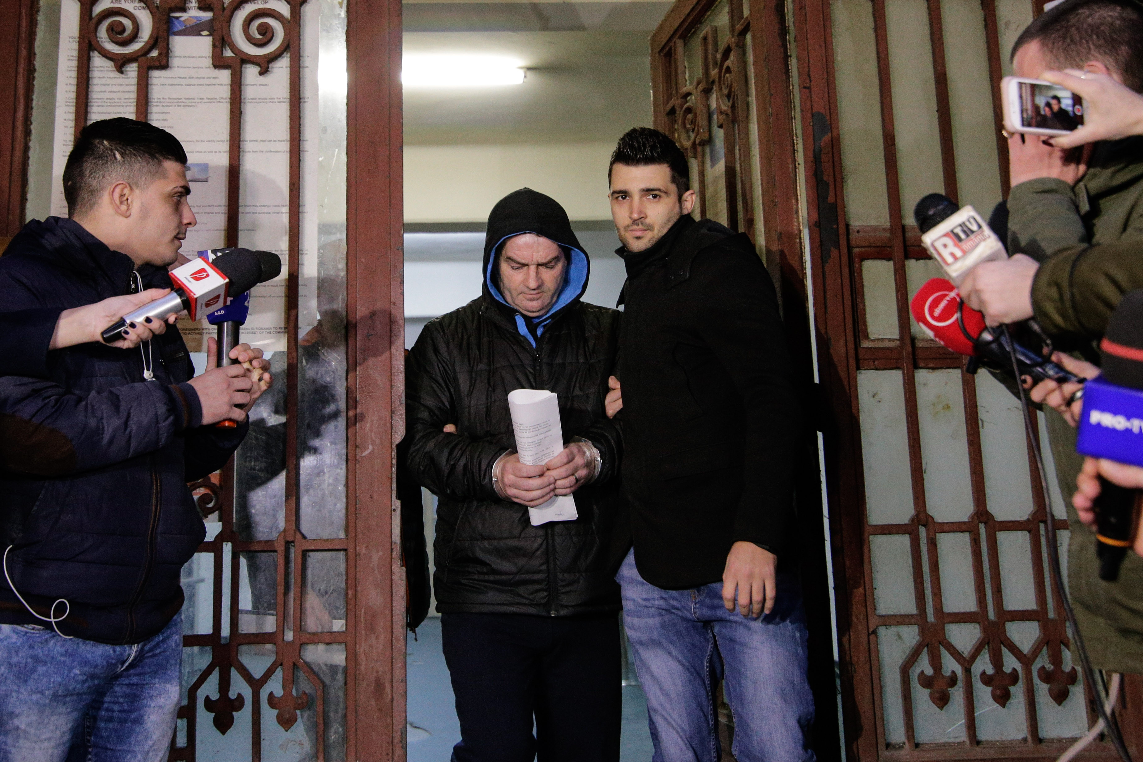 Poliția Română, despre cazul de pedofilie: Testele nu pot identifica tulburări psihice. Sunt cercetate „lucrări mai vechi”