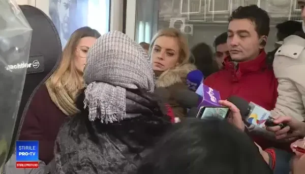 Interviu cu mama copiilor agresați sexual de suspectul de pedofilie din poliție: Băiatul a rămas traumatizat