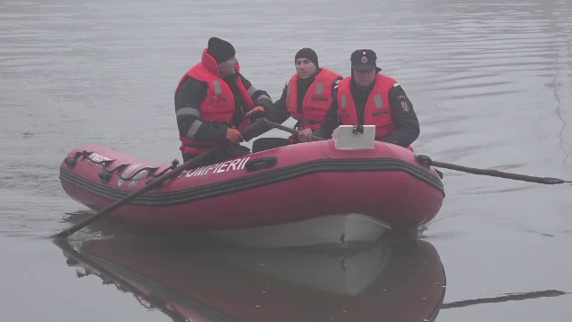 Autoritățile caută o femeie dispărută de patru zile. Fiica acesteia, găsită moartă pe malul Mureșului