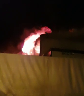 Pompier rănit, în timpul intervenției de la fabrica din Topoloveni: a călcat într-o tavă cu ulei încins