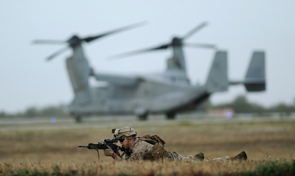 Rusia acuză SUA că susține atacurile aeriane asupra bazelor militare din Siria