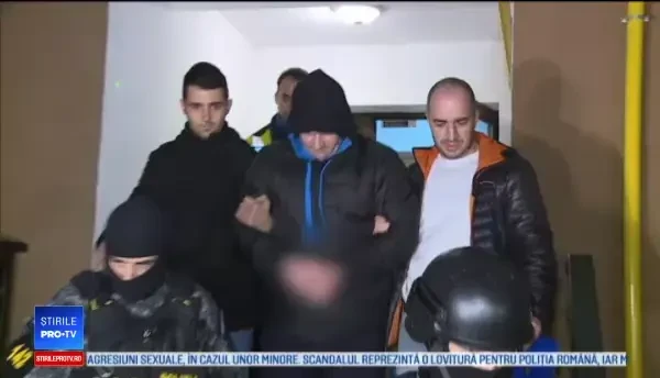 Polițistul suspectat de pedofilie și-a petrecut noaptea după gratii. Probele ADN îl leagă și de alte agresiuni
