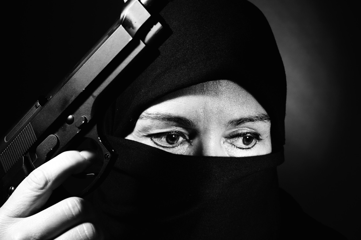 Studenta unei prestigioase universități, arestată pentru plănuirea unui atentat