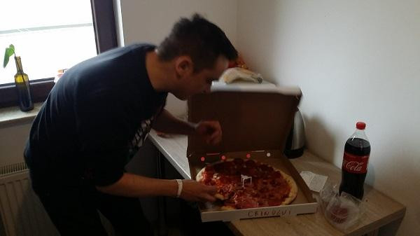 Un clujean și-a comandat o pizza și a plătit cu Bitcoin: ”Sunt primul!”