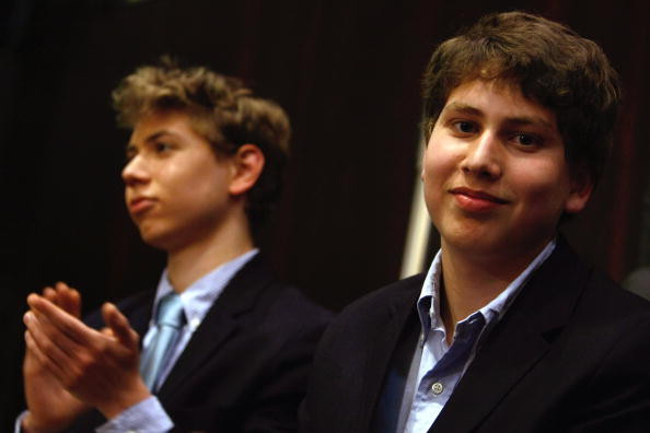 Fiul premierului Netanayhu: ”Frate, tatăl meu a aranjat o afacere de 20 de miliarde $ pentru tatăl tău”