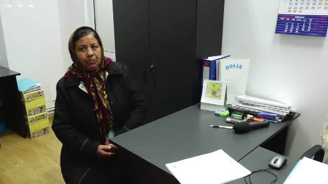 Sunt analfabeți, nu vor să meargă la școală, dar cer venitul minim. Cât ne costă asistații social