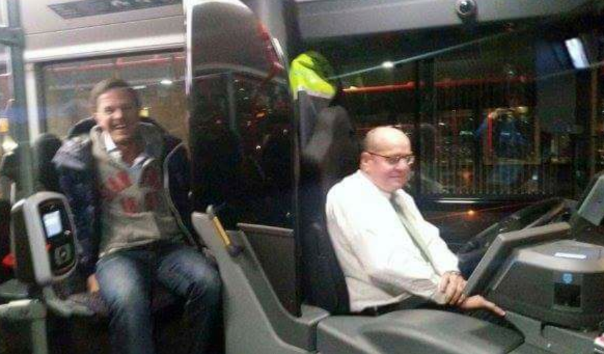 Fost Secretar de Stat al Olandei a devenit șofer de autobuz: „Aceasta este democrația”