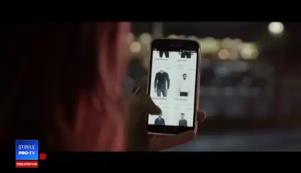 Orarul românilor care fac cumpărături online. Dimineața iau lenjerie, la prânz electronice, iar seara rochii