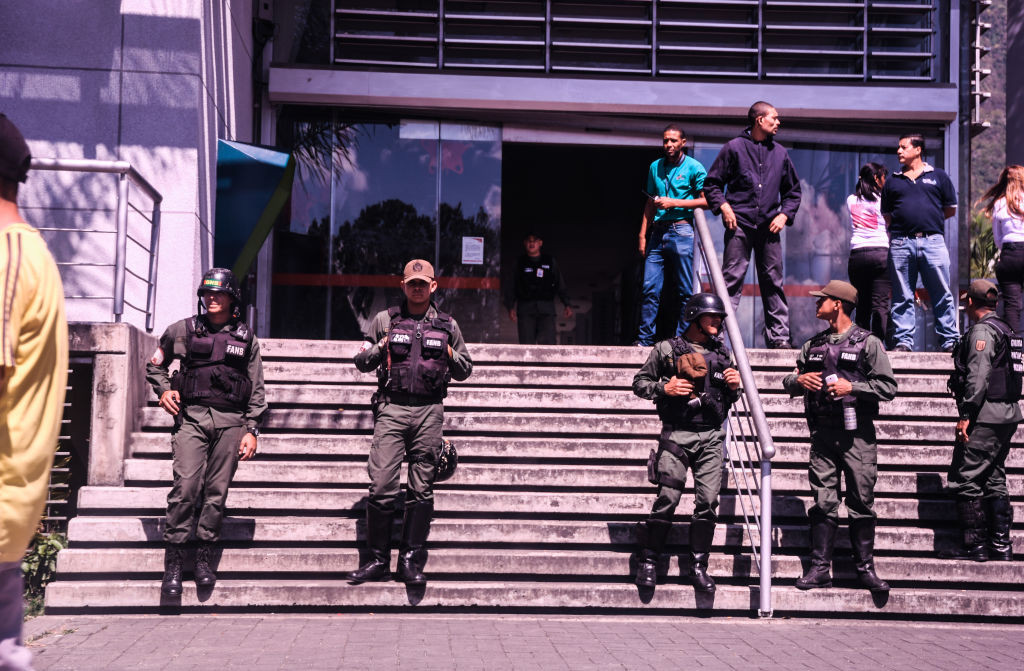 Patru oameni ucişi în Venezuela, în timp ce încercau să facă rost de mâncare