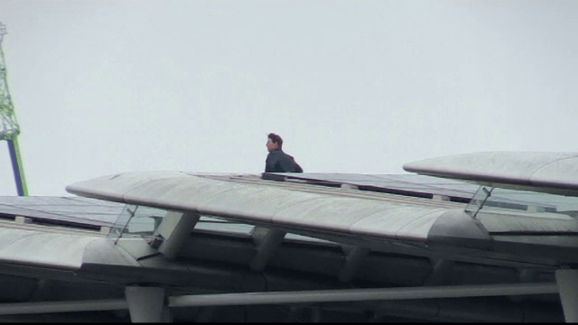 ”Misiune Imposibilă”: Tom Cruise, surprins alergând pe acoperișul unui pod din Londra