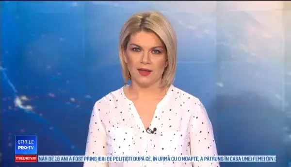 Studiourile foto, pline de familii care îşi fac poze de Crăciun în ianuarie