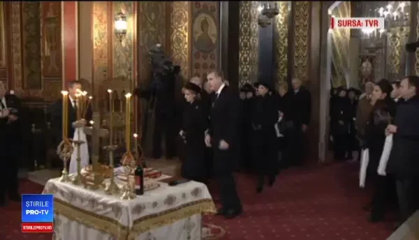 Nicolae, primit cu afecțiune de Familia Regală, la parastasul Regelui Mihai