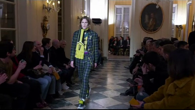 Marile case de modă și-au prezentat colecțiile toamnă-iarnă 2018, la Milano