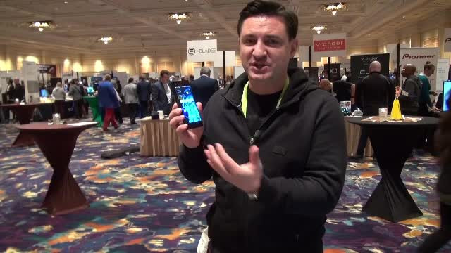 George Buhnici, la CES 2018: "ZTE Axon M este telefonul care te face să spui WOW!”