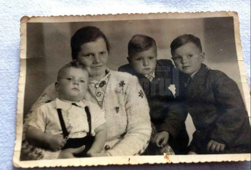 Povestea lui nea Adolf, din Sucevița, botezat chiar de către Hitler: ”M-a ținut în brațe”