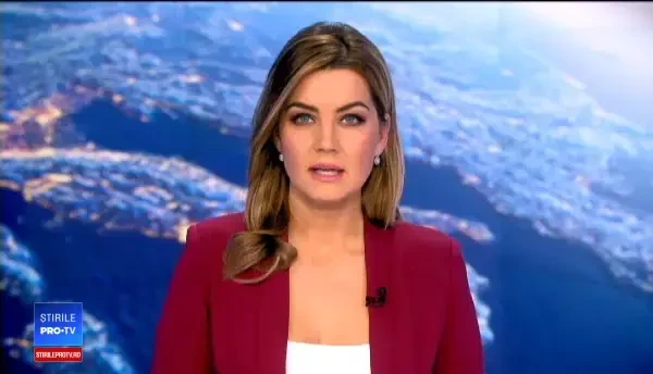 Stema României, acoperită cu steagul Ţinutului Secuiesc la Budapesta