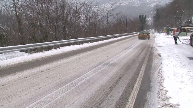 Avertizare MAE: Cod galben de ninsori pentru 15 regiuni din Bulgaria