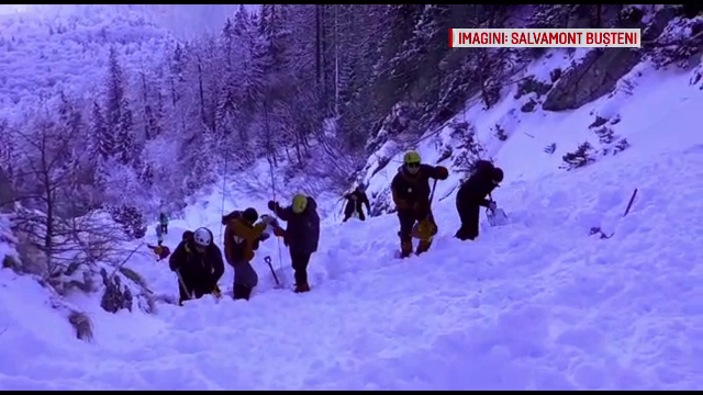 Alpinistul surprins de avalanșă în Munții Bucegi, căutat de salvatori și de prieteni