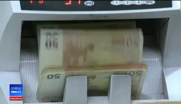 Leul, prima victimă a crizei politice. Analiști: Investitorii au cerut mai mult pentru a compensa riscul