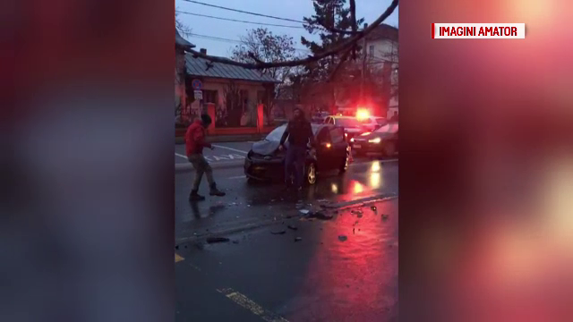 Tânără în stare gravă, după ce a fost lovită de mașină pe trecerea de pietoni