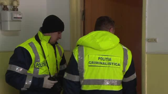 O bătrână a fost găsită fără viață în casa cuprinsă de foc: ”Avea obiceiul să își aprindă tămâie”