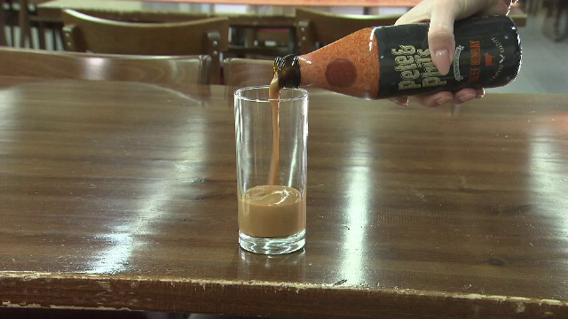 Un măcelar german a inventat un smoothie de carne. Cât costă o sticlă