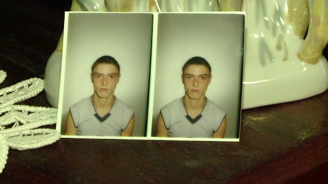 Moarte misterioasă a unui român, în Marea Britanie. Trupul lui, găsit în scara blocului