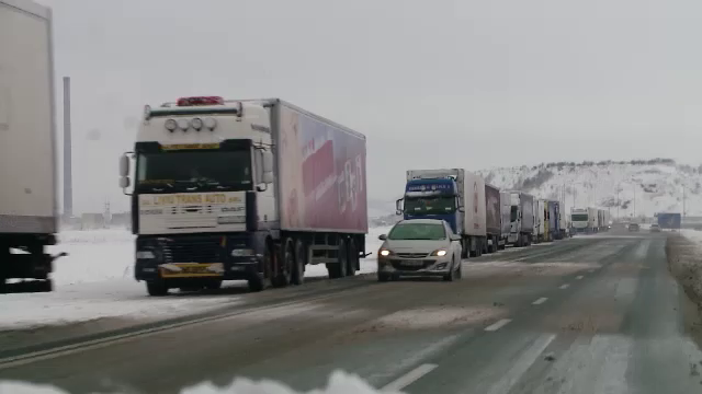 2.000 de camioane, blocate în Vama Giurgiu. „Șoferii vor petrece Ziua Națională pe câmp”
