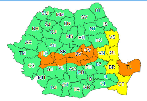 Codul portocaliu de viscol, prelungit pentru 13 judeţe. Cod galben de ninsori pentru vineri