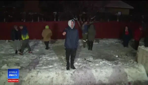 România, sub zăpadă. Cozi de 15 kilometri, pe șoseaua de centură a Brașovului. Școli închise și localități fără energie