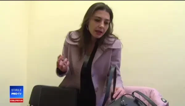 Paznic de liceu, acuzat că o hărţuieşte pe o profesoară care i-a acceptat prietenia pe Facebook