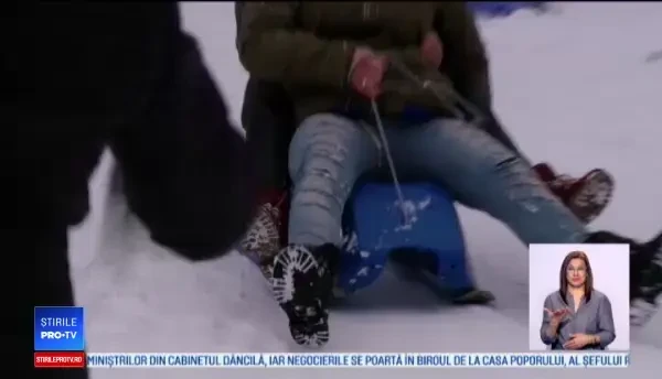 Pârtiile, luate cu asalt de turiști. Hotelierii așteaptă un profit substanțial