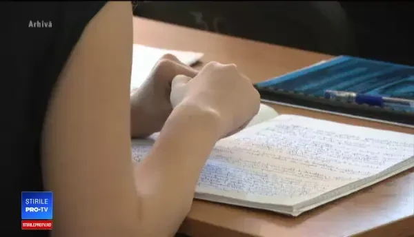 Profesorul care a comis gesturi obscene a demisionat. Patriarhie: Un caz trist